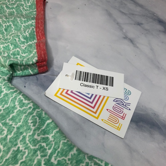 Lularoe Mint Green & Red Short Sleeve Classic Tee - Picture 7 of 7